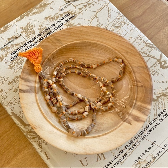 VINTAGE Unique Tulsi Mala from Vrindavan w/ Bark - Hand Carved Tulsi Wood Beads - Picture 2 of 7